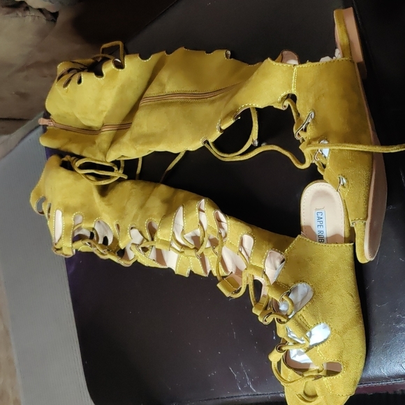 21 Gladiator sandals thigh high! - Picture 3 of 6